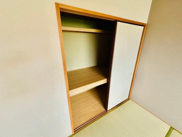 リバーサイド　弐番館の収納