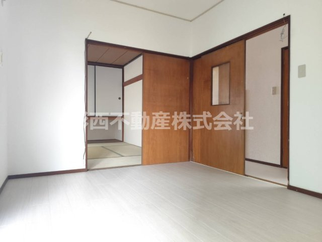 東大和市狭山４丁目中古戸建の洋室