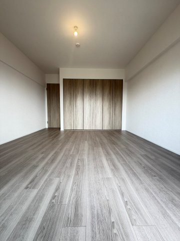シャルム長田の洋室|明るい洋室です