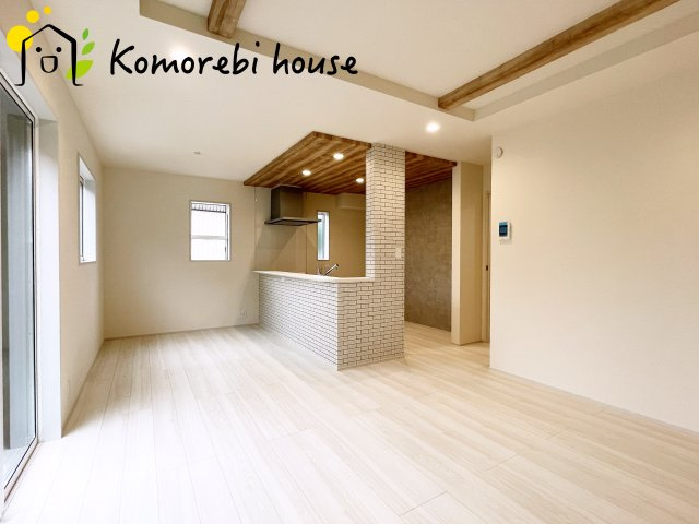 さいたま市西区佐知川　7期　新築一戸建て　ブルーミングガーデン　01の居間・リビング|26.06.15　撮影済み