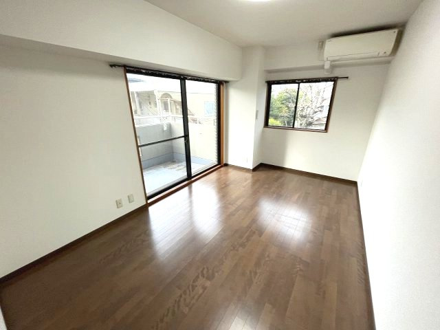 トップヒルズフラットの洋室|8帖