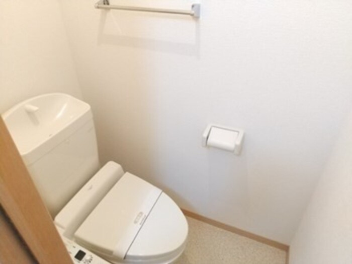 セジュール赤羽根のトイレ|別部屋のお写真となります。