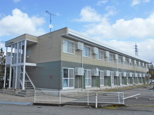 レオパレスＥａｓｔ野村の外観
