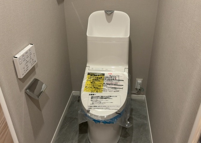 【トイレ】 | ライオンズガーデン橋本 | トイレは大きさや形、機能、抗菌性などが異なる多種多彩なタイプが各メーカーから出ています。それぞれに良さがあるため、事前にどういったタイプのトイレがいいのかをご家庭内で決めて、内見に行くといいでしょう。