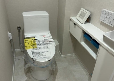 【トイレ】 | パークフィーネ南大沢４番館 | トイレは大きさや形、機能、抗菌性などが異なる多種多彩なタイプが各メーカーから出ています。それぞれに良さがあるため、事前にどういったタイプのトイレがいいのかをご家庭内で決めて、内見に行くといいでしょう。