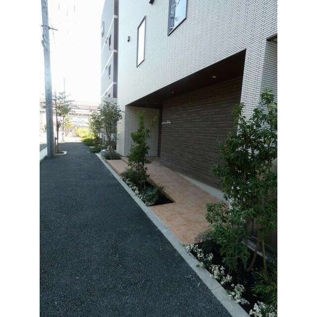 メゾン　ベベのエントランス