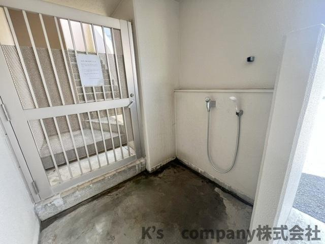 ◎茅ヶ崎市中海岸4丁目　プランヴェール茅ヶ崎中海岸のその他共用部分|外シャワ―が利用できます◇海の帰りに砂を落としてから入れます♪