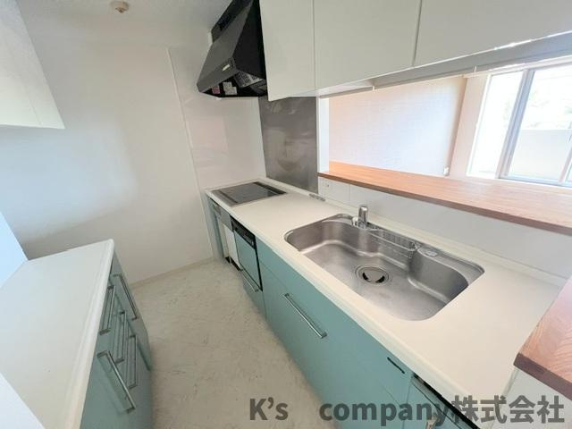 ◎茅ヶ崎市中海岸4丁目　プランヴェール茅ヶ崎中海岸のキッチン|吊り戸棚収納が充実しています◇