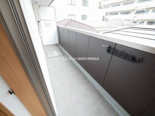 Uresidence新大阪のバルコニー