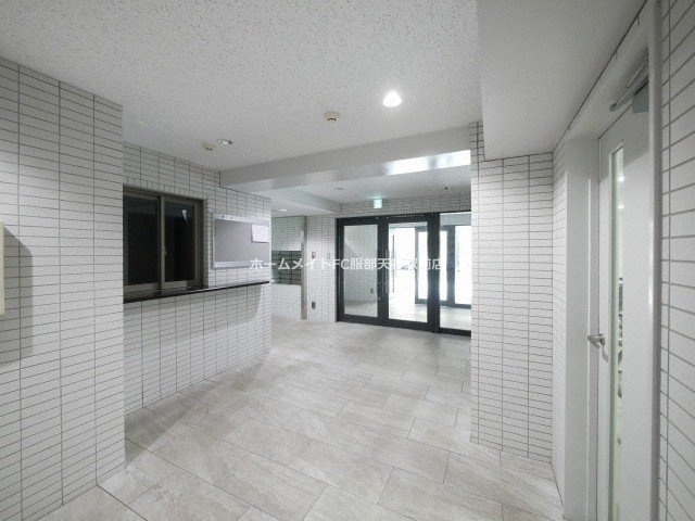 Uresidence新大阪のロビー