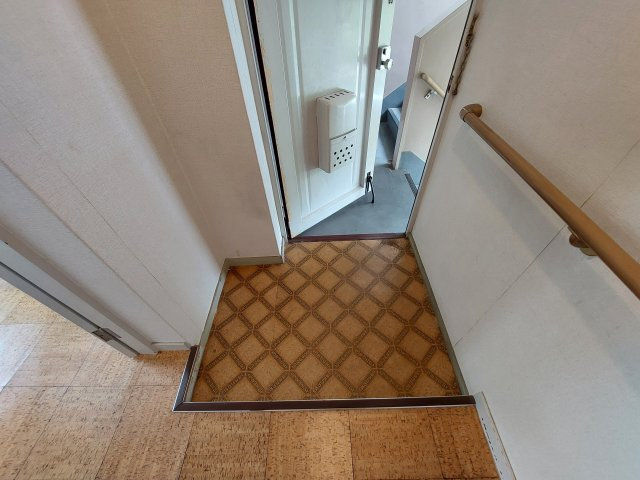 公団狭山住宅13号棟の玄関