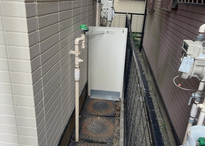 【発電・温水設備】 | 省エネ給湯器とは従来型の給湯器より熱効率が高く、少ない燃料でたくさんのお湯を沸かすことが出来る高効率な給湯器のことを指します。また、省エネ給湯器には種類があり、利便性や効果なども様々です。
