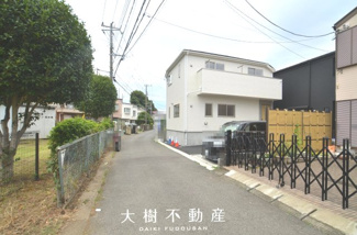 【前面道路含む現地写真】