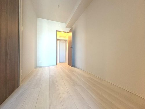 【洋室】 | リーフィアタワー海老名ブリスコート | 個人の部屋や寝室として使える洋室です