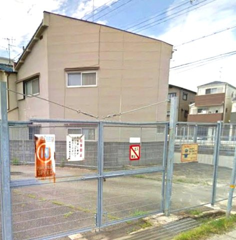 南七松町2丁目の前面道路含む現地写真|通勤にも外出にもアクセス良好。家族でおでかけすることも増えそうですね。