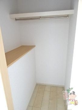 プランドール十日市の収納|ウォークインクローゼット