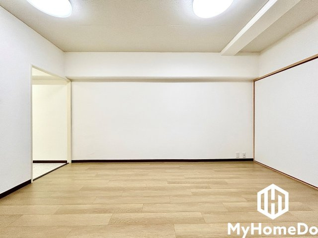 日商岩井栄ハイツの洋室|明るく広々とした洋室で、家族の個性が輝く暮らしを実現する