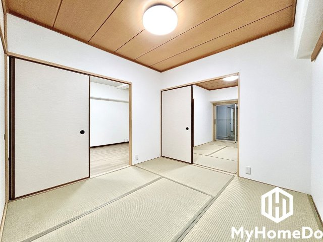 日商岩井栄ハイツの和室|畳の香りに包まれる、心落ち着く和の空間。忙しい日常の中で、ほっと一息つける癒しの住まい。