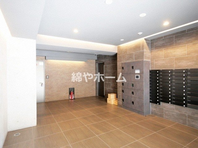 アール大阪グランデのロビー|建物の内部です
