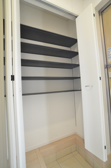 【玄関】 | 綾瀬市深谷南４丁目　新築戸建て　全5棟【仲介手数料無料】