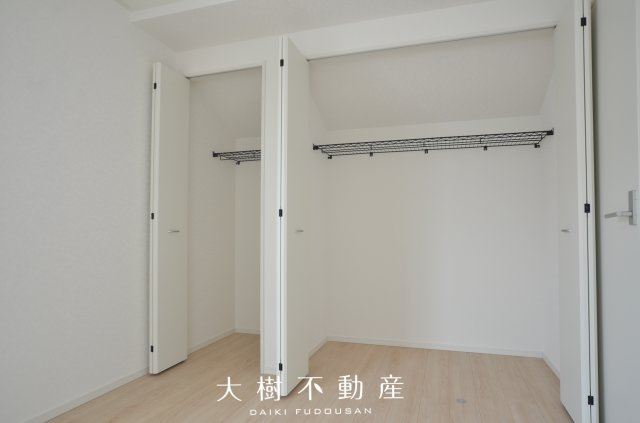 【洋室】 | 綾瀬市深谷南４丁目　新築戸建て　全5棟【仲介手数料無料】 | 2階　洋室1（7.5帖）クローゼット