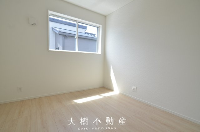 【洋室】 | 綾瀬市深谷南４丁目　新築戸建て　全5棟【仲介手数料無料】 | 2階　洋室2（5.0帖）
