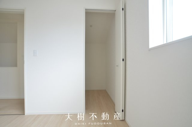 【洋室】 | 綾瀬市深谷南４丁目　新築戸建て　全5棟【仲介手数料無料】 | 2階　洋室3（6.0帖）クローゼット
