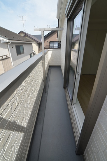 【バルコニー】 | 綾瀬市深谷南４丁目　新築戸建て　全5棟【仲介手数料無料】
