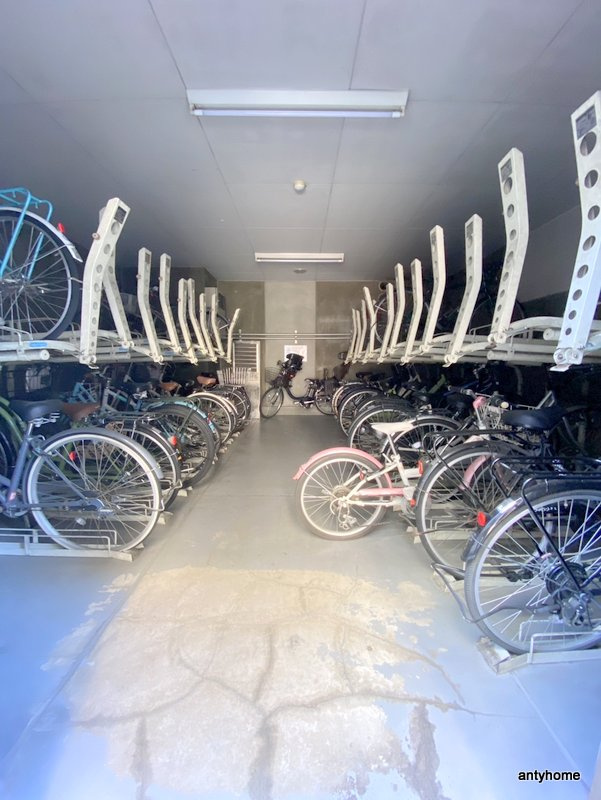 阪神ハイグレードマンション7番館　仲介手数料無料の駐車場