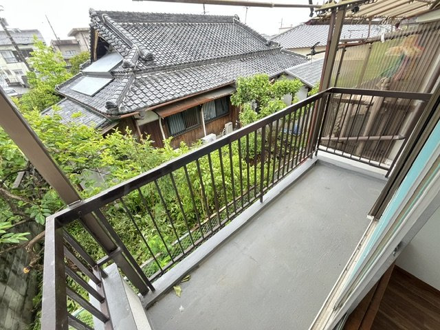 辻之貸家のバルコニー