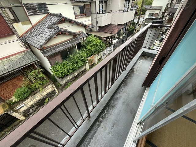 辻之貸家のバルコニー