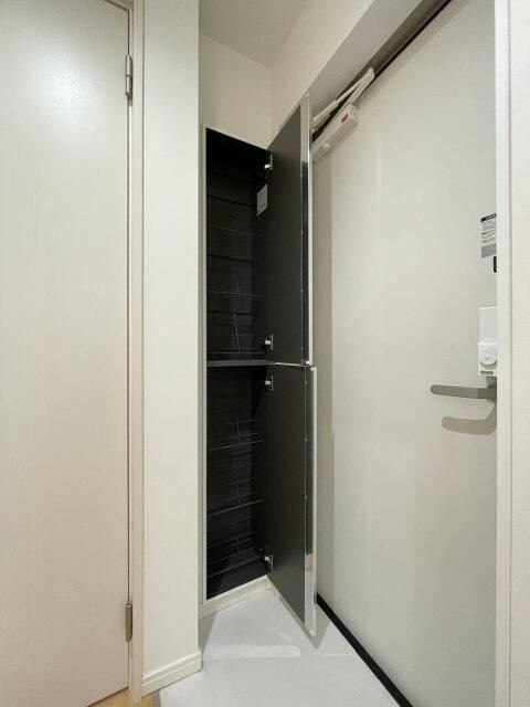 葛飾区柴又６丁目のアパートの玄関