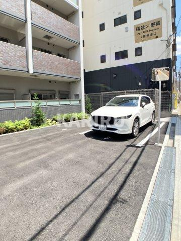 Avenir　新深江の駐車場