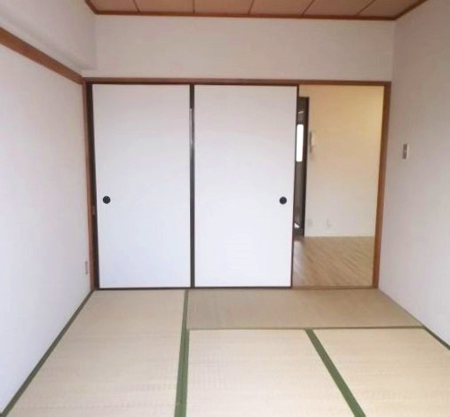 ヒルサイドテラス東寺尾の和室|和室　※別号室の参考写真です(現況優先・仕様違いの場合あり)