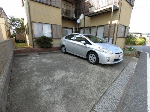 【駐車場】