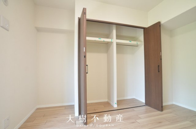 【洋室】 | ルアンジュ海老名　１階　3LDK　リフォーム済み　【仲介手数料無料】 | 洋室2（6.6帖）クローゼット