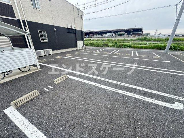 ショコラの駐車場|高崎、前橋のお部屋探しはエンドスケープまで！お客様の理想お聞かせ下さい♪