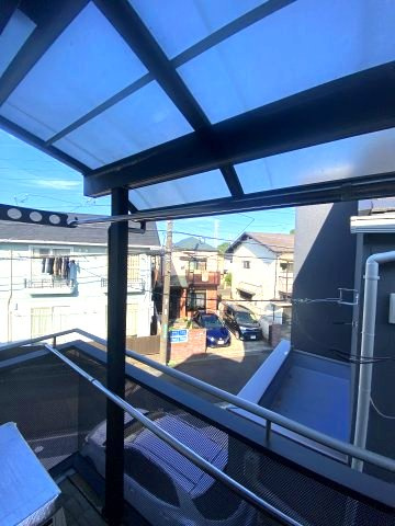 古淵４丁目　中古戸建のバルコニー|屋根付きのバルコニーで急な雨にも安心