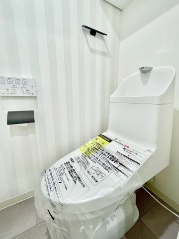 マンションパーク宮仲のトイレ|2026.06.11撮影

現地ご見学希望・資料請求などお気軽にお問い合わせ下さい！
03-5990-5201
