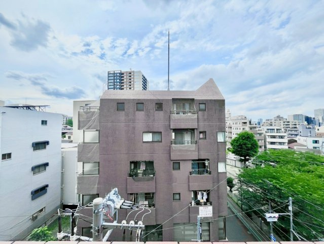 マンションパーク宮仲の展望|2026.06.11撮影

現地ご見学希望・資料請求などお気軽にお問い合わせ下さい！
03-5990-5201
