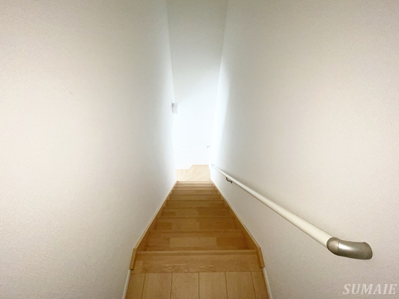 ブランシェの内装|階段です☆