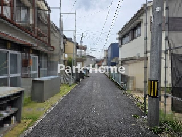 高知市中万々 ① 新築戸建ての前面道路含む現地写真|進入道路