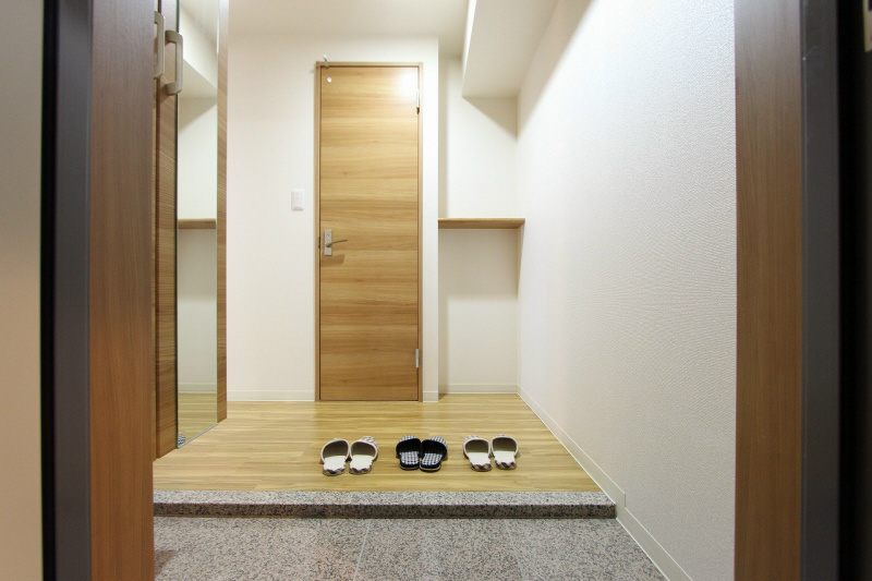ラトレ白鳥の玄関