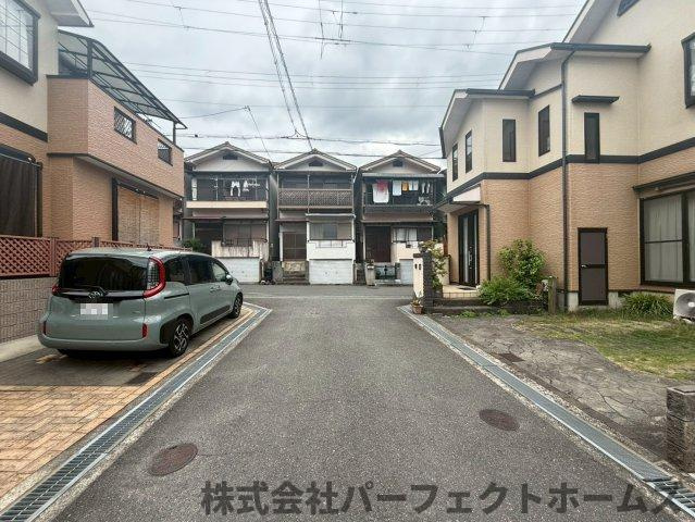 【前面道路含む現地写真】の画像