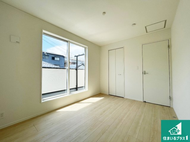 枚方市長尾台　第9期　新築一戸建ての洋室|シンプルな洋室は、自分好みのインテリアが楽しめます♪ご家族とインテリアや家具を選びに行くのは入居時の醍醐味の一つです。ぜひお楽しみください♪