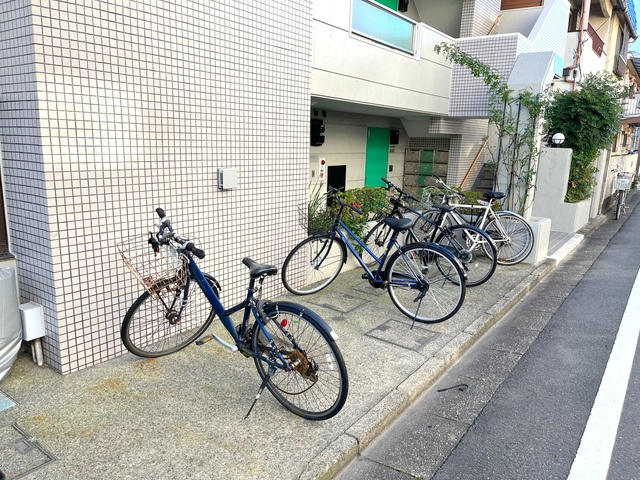 デュオ国立のその他共用部分|駐輪場
