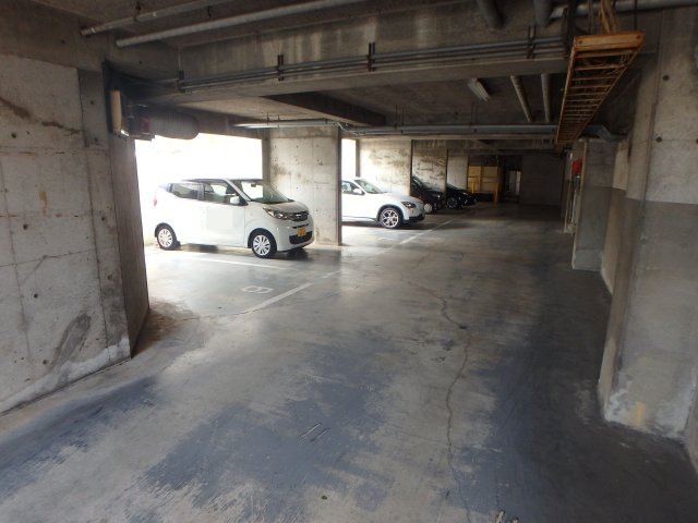 【駐車場】 | ＬＡＰＩＳ　ラピス | 駐車場です