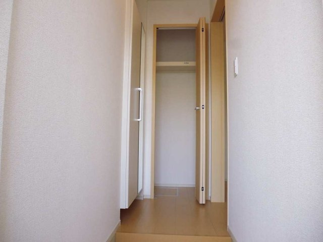 ミロワールの玄関