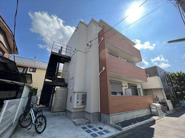 足立区保塚町のアパートの外観