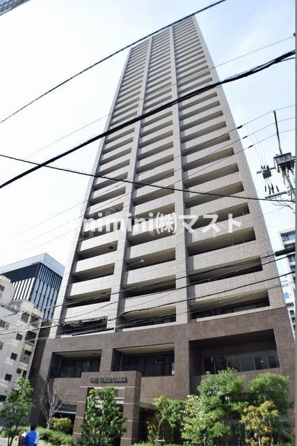 リーガルタワー大阪の外観